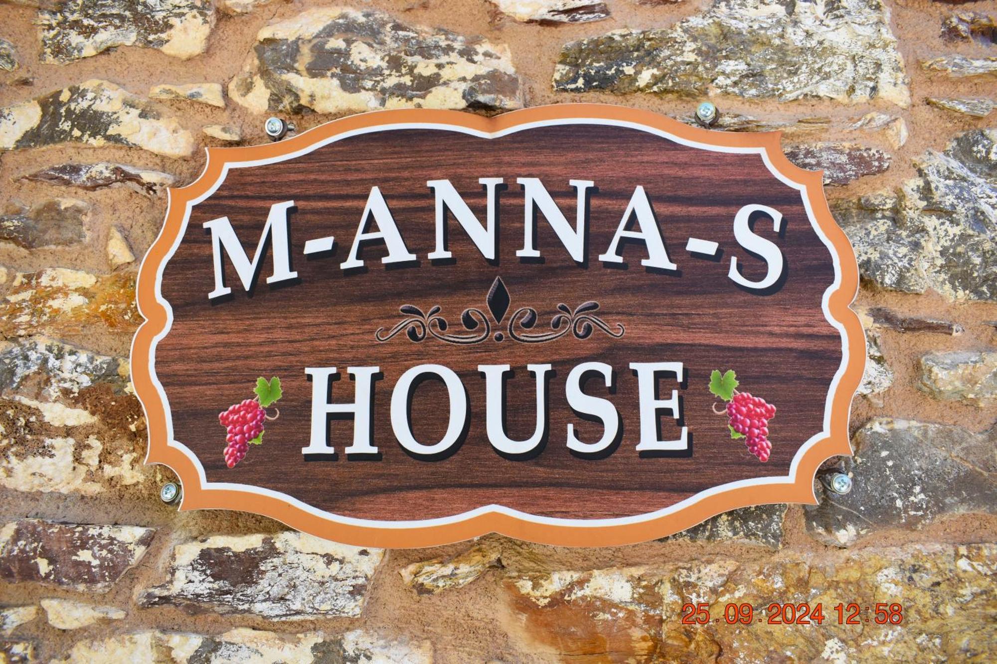 Mannashouse Ferienhaus *
