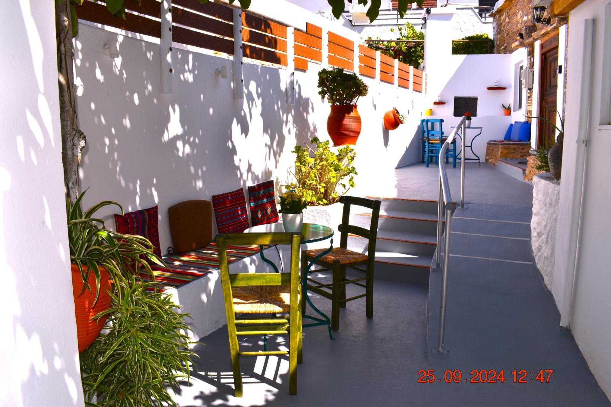 Mannashouse Émbonas